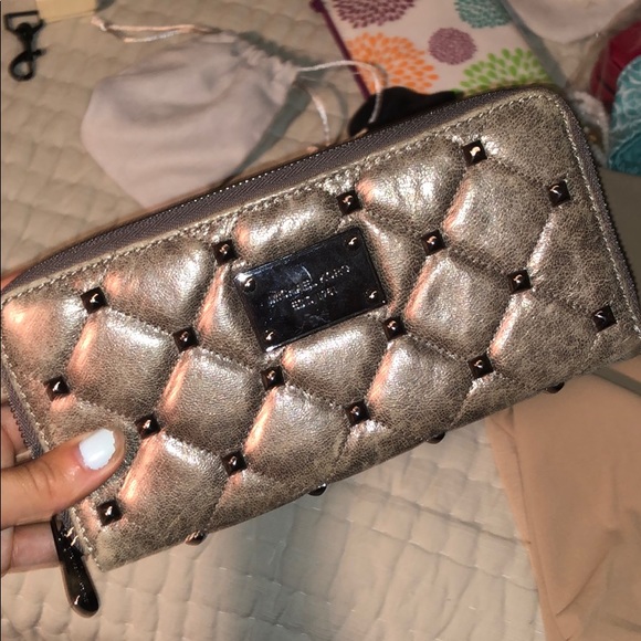 Gorgeous grey and gunmetal micheal kors wallet - Picture 3 of 5